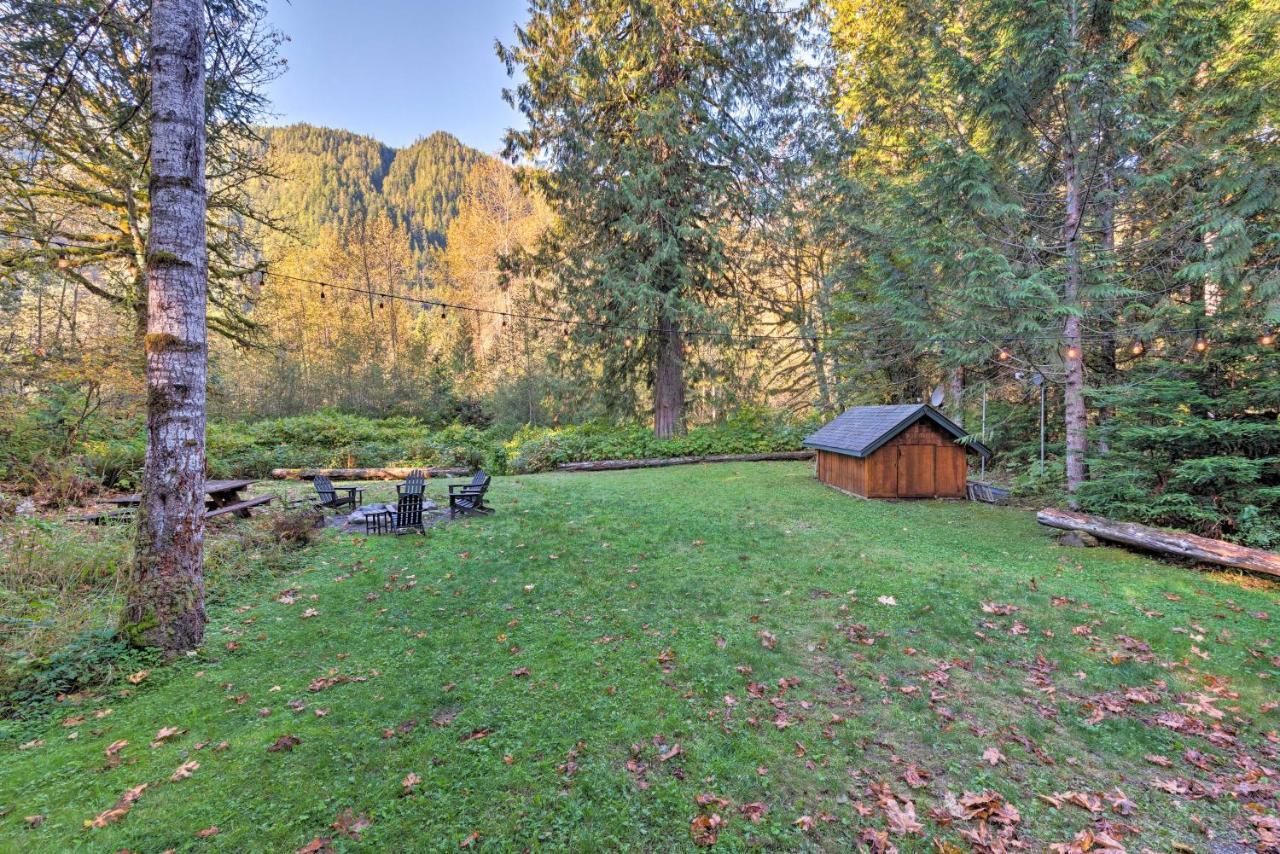 Riverfront Gold Bar Log Cabin Near Stevens Pass! Exteriör bild