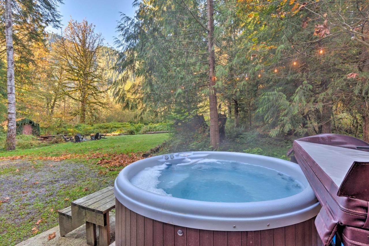 Riverfront Gold Bar Log Cabin Near Stevens Pass! Exteriör bild